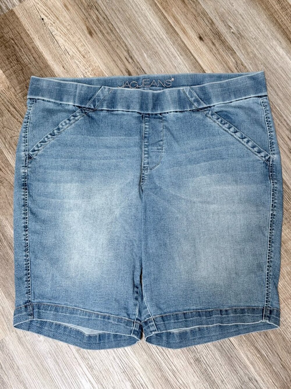 Jag Jeans women's jorts, pull-on, plus size 18W